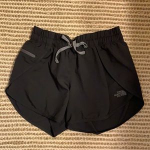 North face shorts!!! Like new!!!